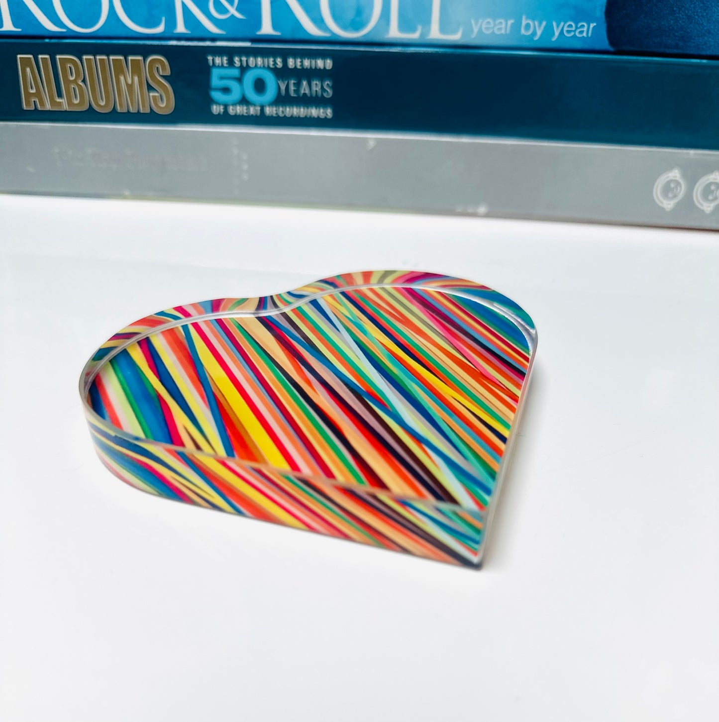Abstract Colorful Lines Crystal Heart Paperweight Table Decor