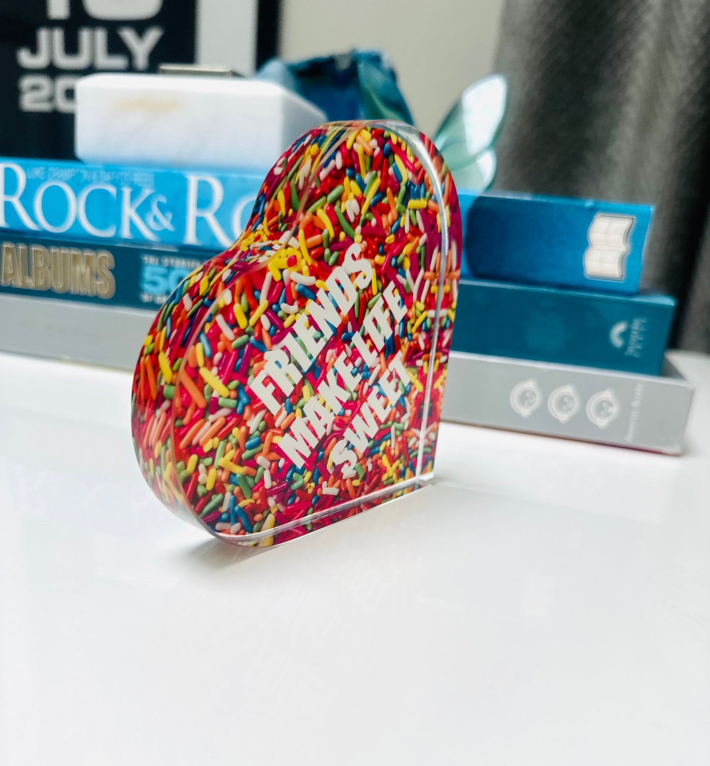 Friends Make Life Sweet Sprinkle Crystal Heart Paperweight Table Decor